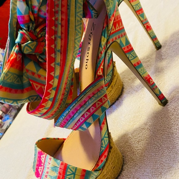 Almost Brand New Heels By ZIGI SOHO Size 10 - Heel Height 6 Inches - box 12 - Picture 5 of 8